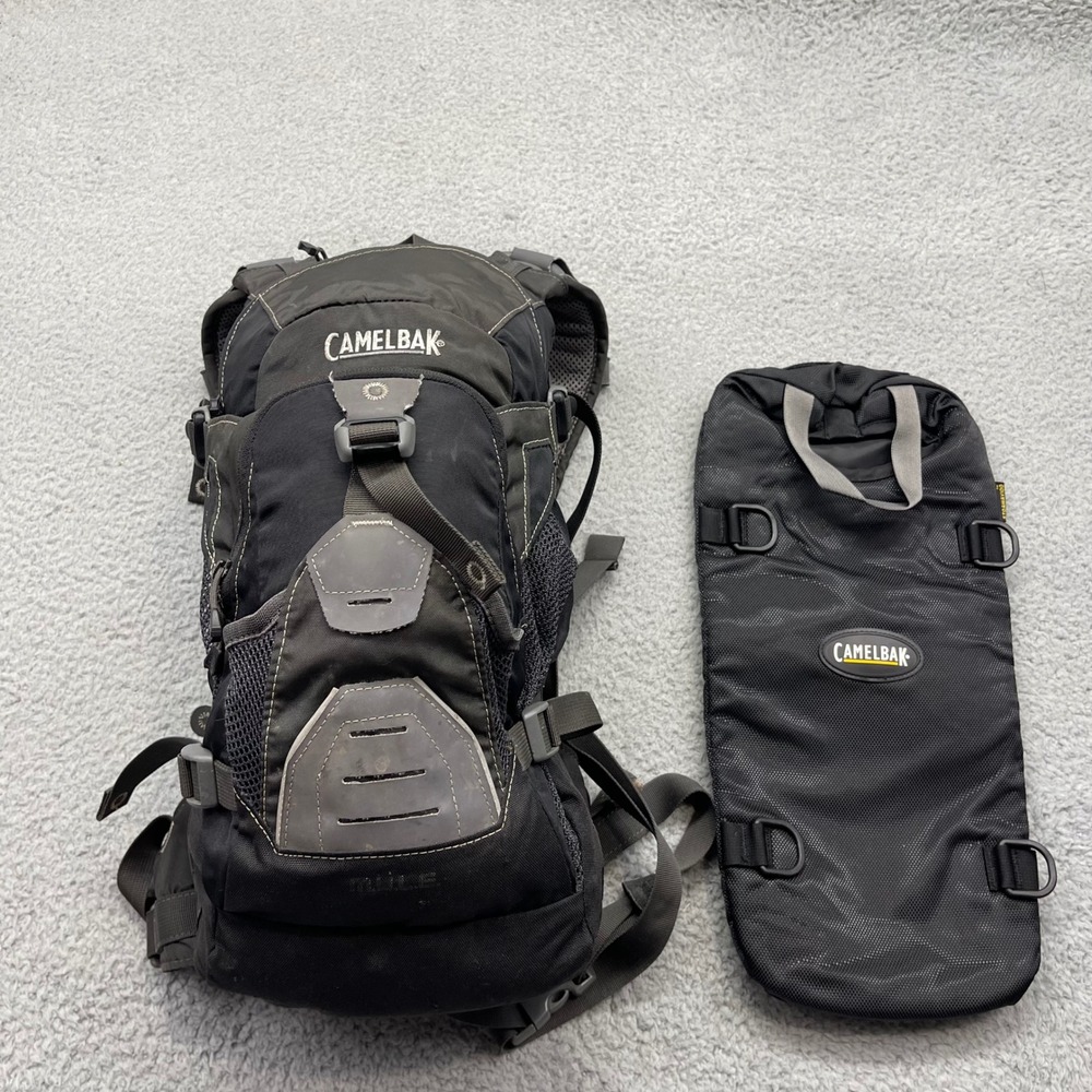 CamelBak M.U.L.E. Black Hydration Backpack & Unbottle Insulated Sleeve Combo Set